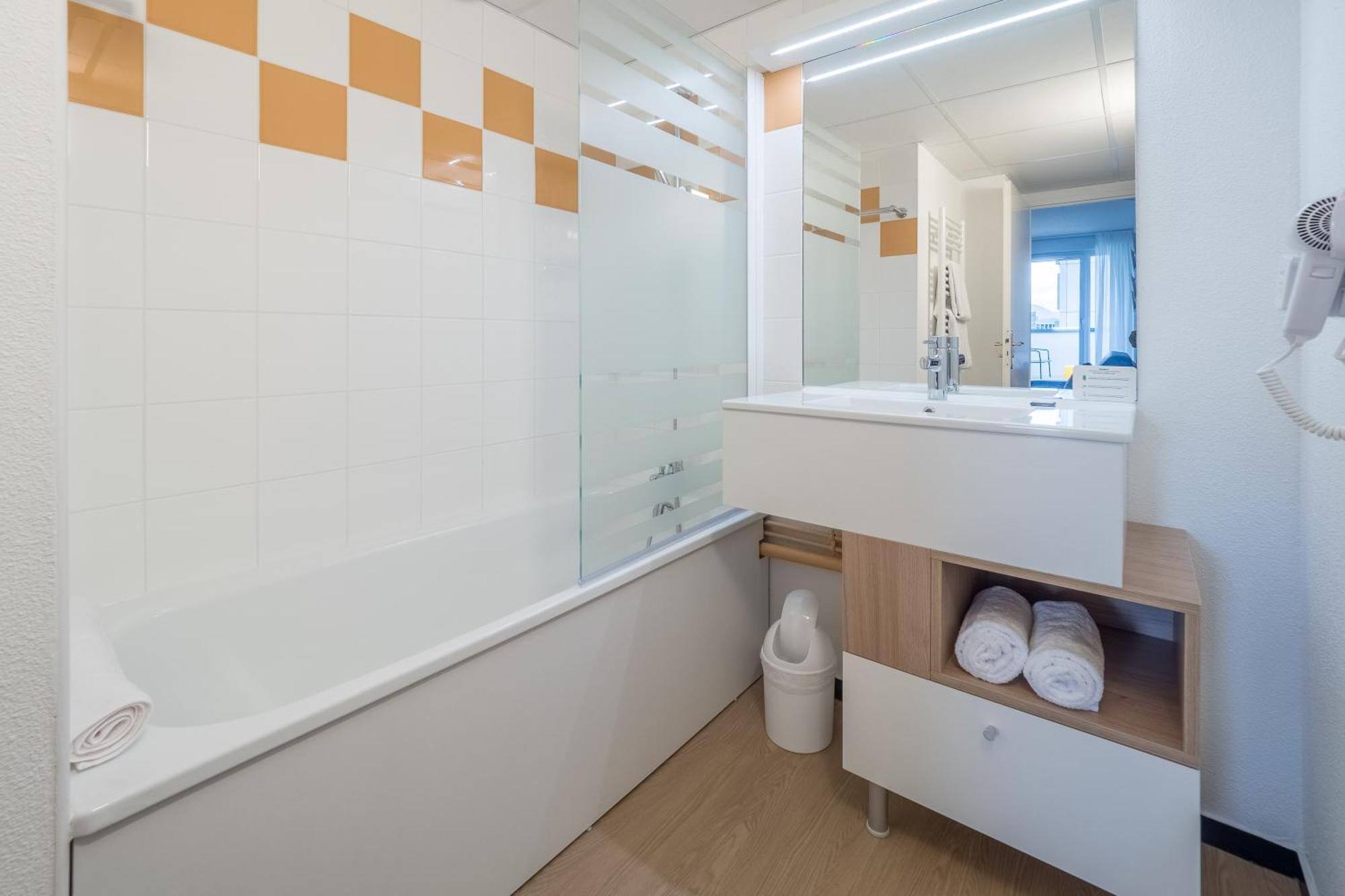 Hostel Le Hueb Grenoble Dış mekan fotoğraf